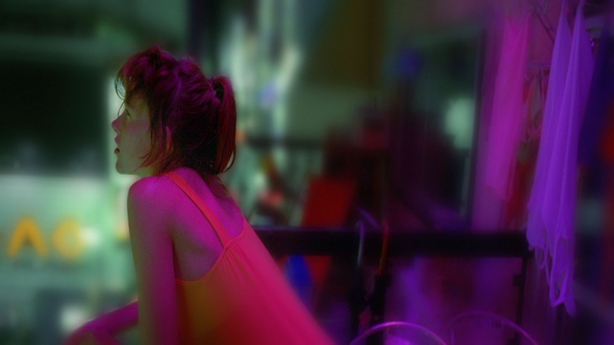 "Enter the Void" filminden bir kare